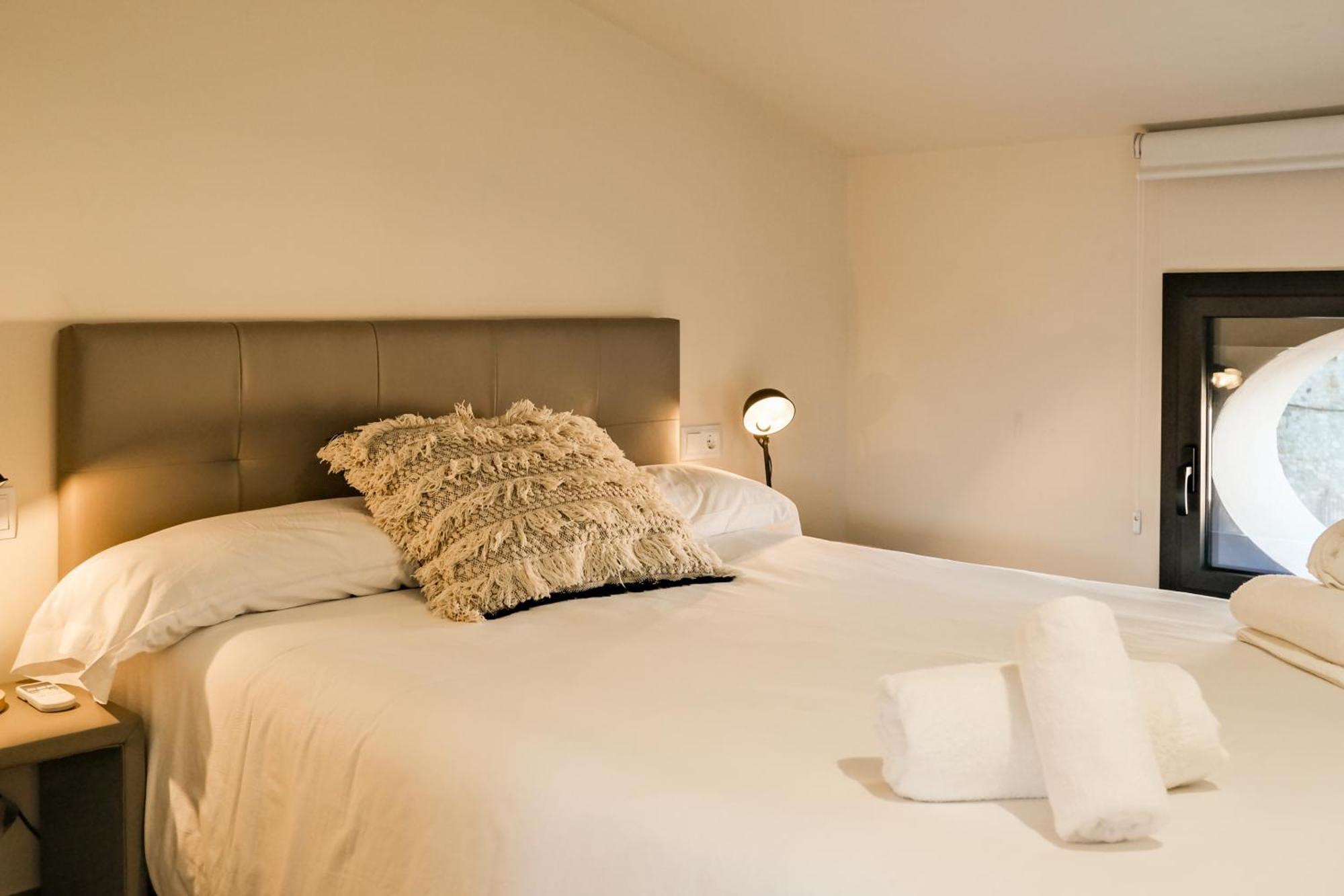 Can Cintet 3 Apartamento Con Terraza En Besalú المظهر الخارجي الصورة